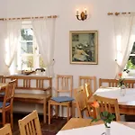 Hotel Stoffbauer Gmbh 3*
